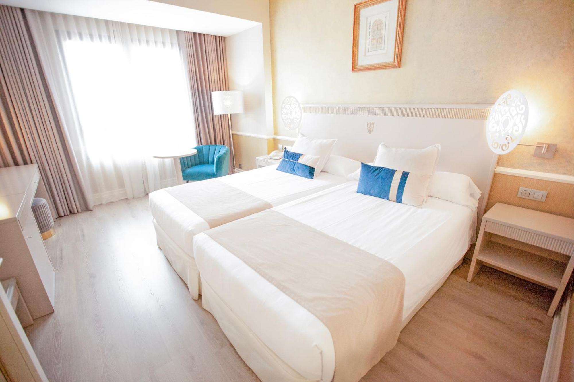 Superior Twin Room,1547422897:JPEG